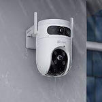 Ezviz H9C 3K (5MP+ 5MP) with 2 lenses (wide-angle fixed and zoom moving) and high resolution. Colour night vision, human tracking, siren, two-way audio