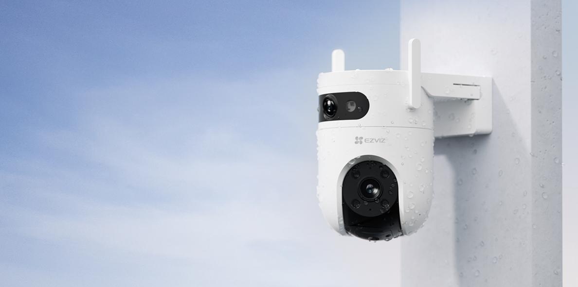 Ezviz H9C 3K (5MP+ 5MP) with 2 lenses (wide-angle fixed and zoom moving) and high resolution. Colour night vision, human tracking, siren, two-way audio