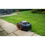 800 m²_Zāliena robots SEGWAY Navimow i108E, darbojas bez kontūras kabeļiem, lieliska izvēle kompaktam dārzam.