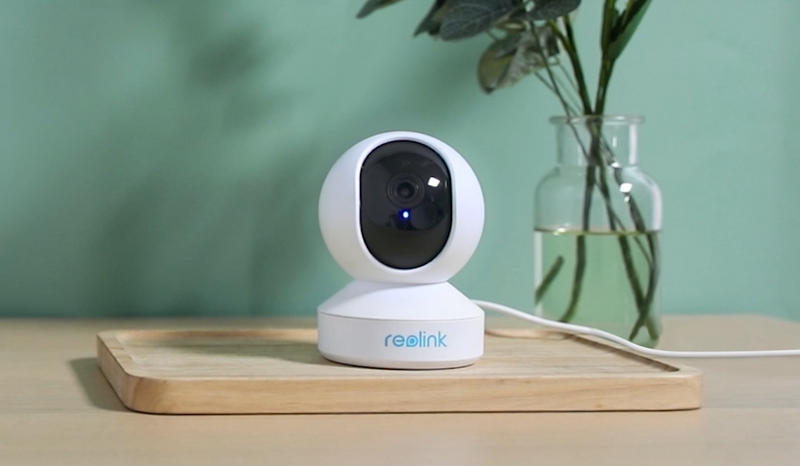 Reolink E Sērijas E320 2,4 GHz WiFi  iekštelpu kamera 3MP Super HD, Personas/mājdzīvnieku noteikšana, vienkārša iestatīšana, divvirzienu audio,