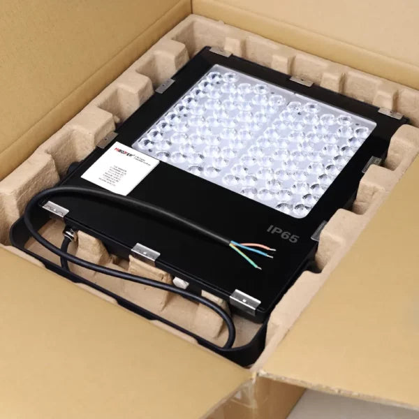 FUTC07 100W RGB+CCT viedais LED dārza apgaismojums (2.4GHz)  • Vadāms ar 2.4GHz tālvadības pulti • Pieejamas vairāk nekā 16 miljonu krāsu iespējas • Regulējams spilgtums un krāsu temperatūra