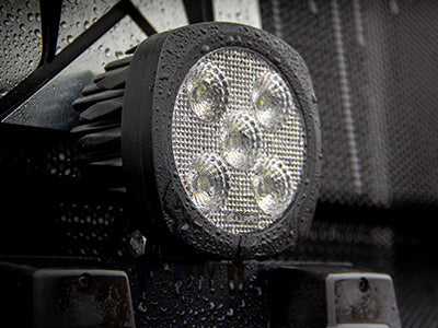BULLPRO 100W(8210Lm) 9-32V светодиодная рабочая лампа, 6,39A @ 13,7V, R10 CISPR25 class3, IP68, 4500K нейтральный белый свет, 113/113/76.4 мм
