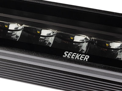 9-36V 4800Lm LED lineaarne lisalamp, SEEKER® Ultima 20 Curved. 20 x Philips Zes 5000K LED kiip, IP68, 1,4kg, Ref. 45, täisvõimsus 4800lm / R112 4500lm, IP68, 559/42,5/80 mm, külmvalge valgus 5000K.