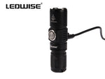 LEDWISE SAINT LED CREE XP-L professionell ficklampa, komplett set: 16340 batteri, bältesklämma, USB-kabel, metallklämma och O-ring