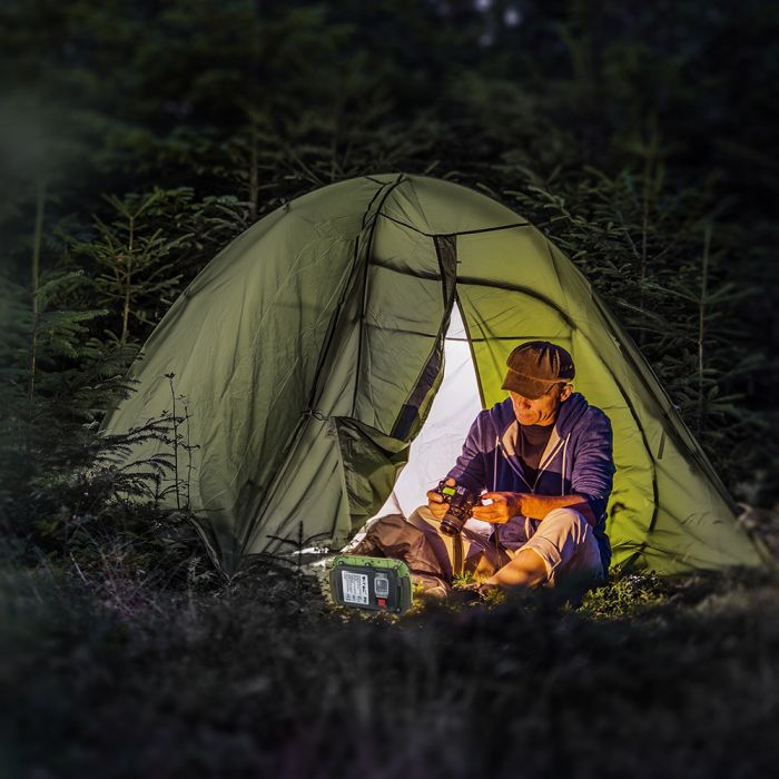 20W (1400Lm) LED kohtvalgusti, 3.7V Li-Ion 7200mAh, laetav, USB, V-TAC SAMSUNG, IP44, must/roheline korpus, neutraalne valge valgus 4000K