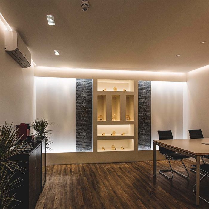 Price for 5m_6W/m(500Lm/m) 30 LED strip, 12V, V-TAC, IP65, warm white light 3000K