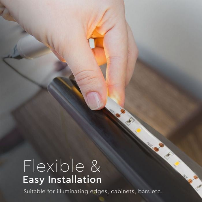 2.4W/m(200Lm/m) 6V LED lente SMD 1m ar 2835(4xAAA nav iekļautas) PIR sensoru, distance 2-5m, IP65, dimmējama, garantija 3 gadi, neitrāli balta gaisma 4000K