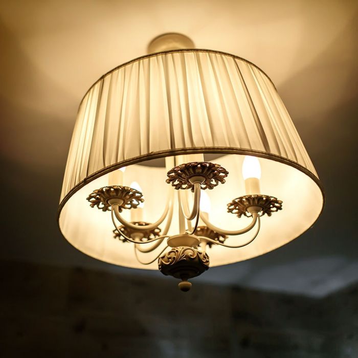 E14 4,5W (300Lm) LED SMART-lampa, ljusform, V-TAC, kompatibel med Amazon Alexa- och Google Home-appar, RGB+WWW+CW