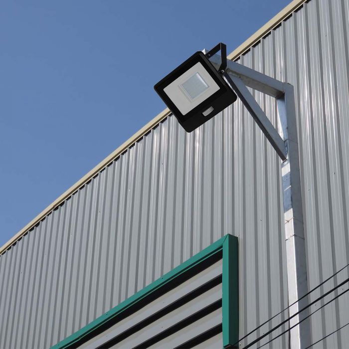 10W(725Lm) LED Prožektors ar kustības sensoru PIR, savietojams ar AMAZON ALEXA & GOOGLE HOME, V-TAC, RGB+3IN1, melns korpuss, RGB+3000K-6500K