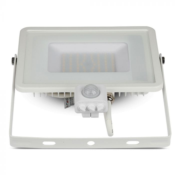 KASTE 8 gab. x 17,85€ – 50W(4000Lm) LED Prožektors ar PIR kustības sensoru (Cut-OFF), V-TAC SAMSUNG, IP65, garantija 5 gadi, balts korpuss, silti balta gaisma 3000K