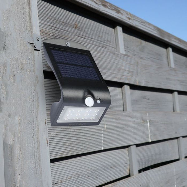 1,5W (220Lm) LED-solarmatur för husfasad med litiumbatteri, IP65, V-TAC