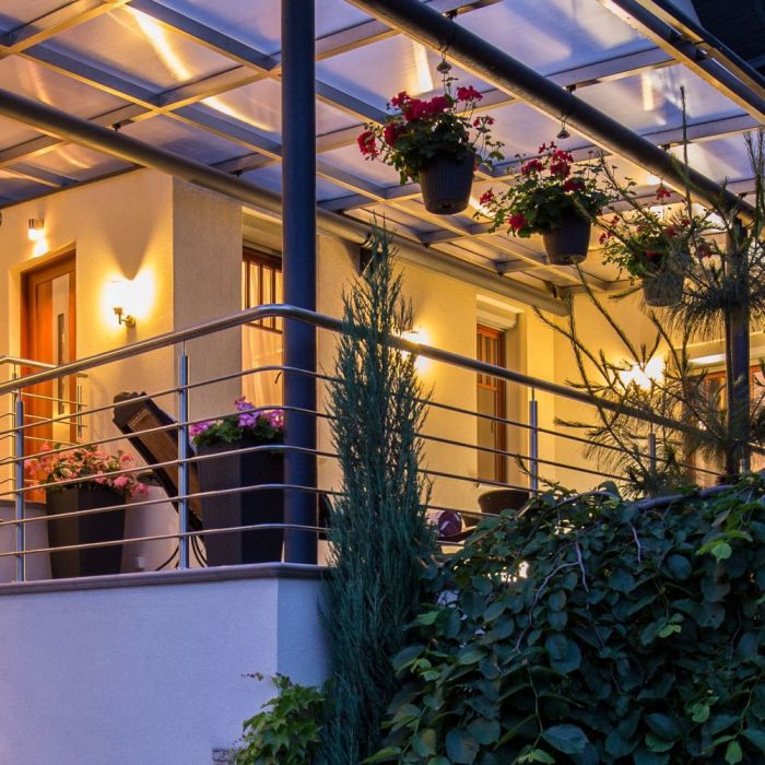 V-TAC fassaadilambi raam 1xE27 LED-pirniga (pirn ei kuulu komplekti), pirn suunaga ülespoole, matt must, IP44