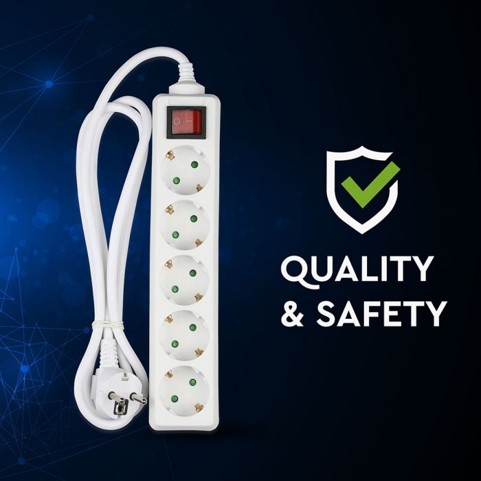 1,5m pikendusjuhe 5 pistikupesa koos lülitiga IP20 16A 250V 3680W, V-TAC