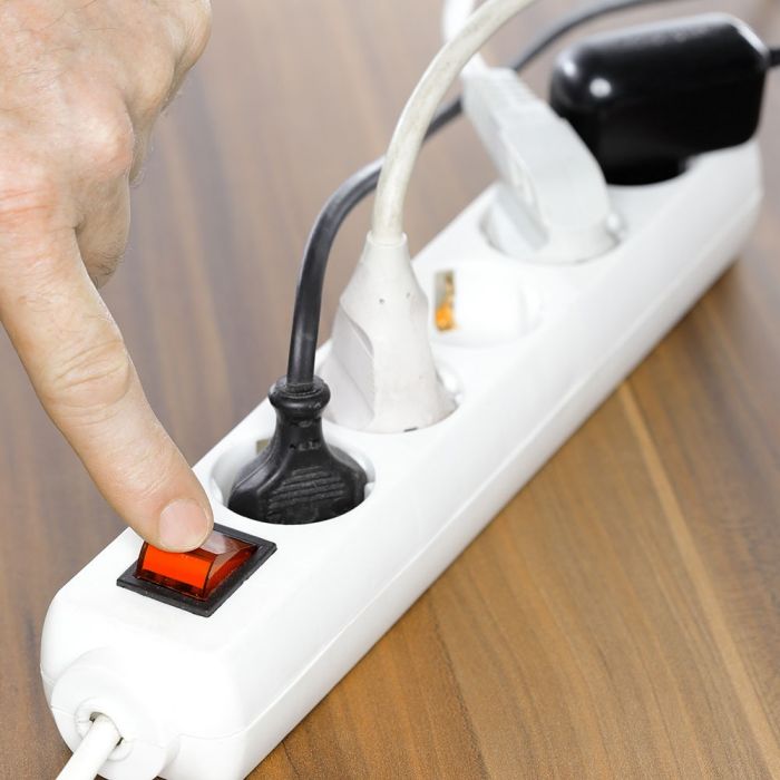 5m Förlängning uttagsdelare 5 uttag med strömbrytare IP20 16A 250V 3680W, V-TAC