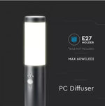 V-TAC utanpåliggande armaturram med rörelsesensor, med 1xE27 LED-lampa (glödlampa ingår ej), svart, IP44