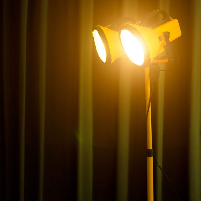 Valgusti statiiv 150 cm, 10-50W kohtvalgustid, kollane, V-TAC