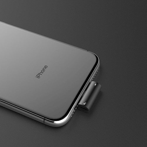 Baseus L46 is an adapter with Lightning to Lightning, socket designed for Apple devices
