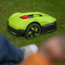 Identisk 1200kvm men kortare kabel ingår_ORBEX robotgräsklippare för upp till 900m2 kan anslutas och styras med smarta enheter. 170 m begränsningskabel, variabel klipphöjd 20-60 mm. Klippbredd 18 cm. 3 års garanti